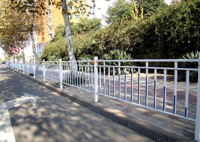 廣東護欄,東莞護欄,圍墻護欄,陽臺護欄,安全防護欄